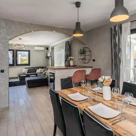 Beautiful In With Sauna Holiday home