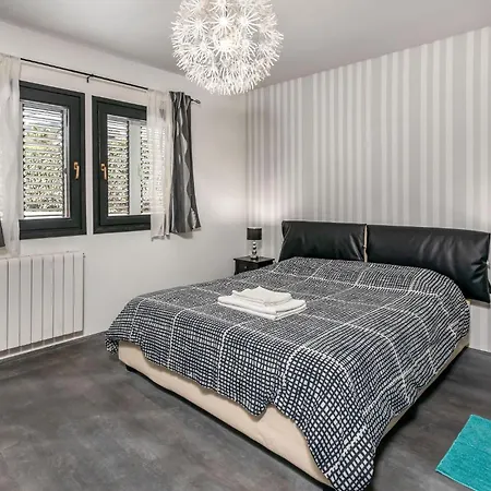 Beautiful In With Sauna Holiday home