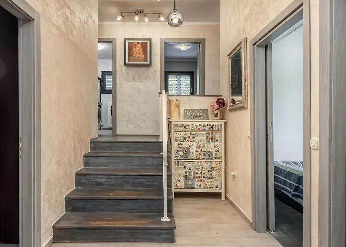 Beautiful In With Sauna *