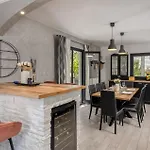 Stunning In With Sauna Feriehus *