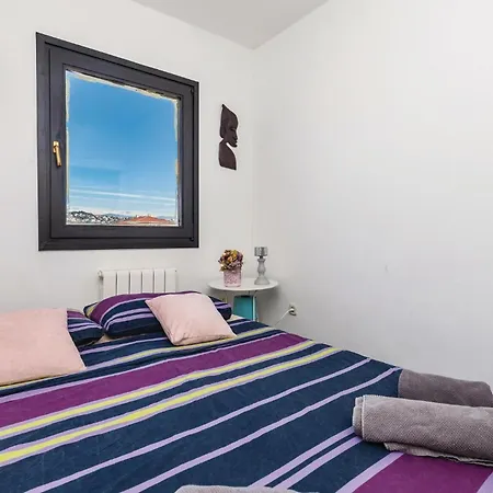 Beautiful In With Sauna Οπατία