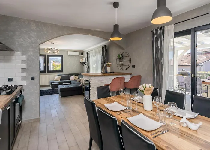 Beautiful In With Sauna Feriehus