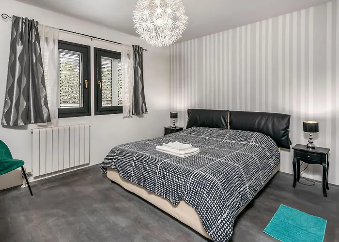 Beautiful In With Sauna Feriehus